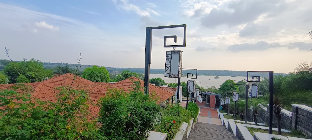 Tasalli Hotel and Club