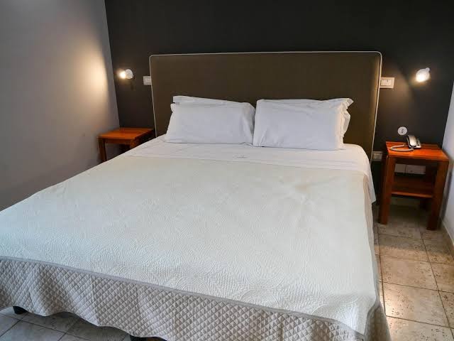 Room 9