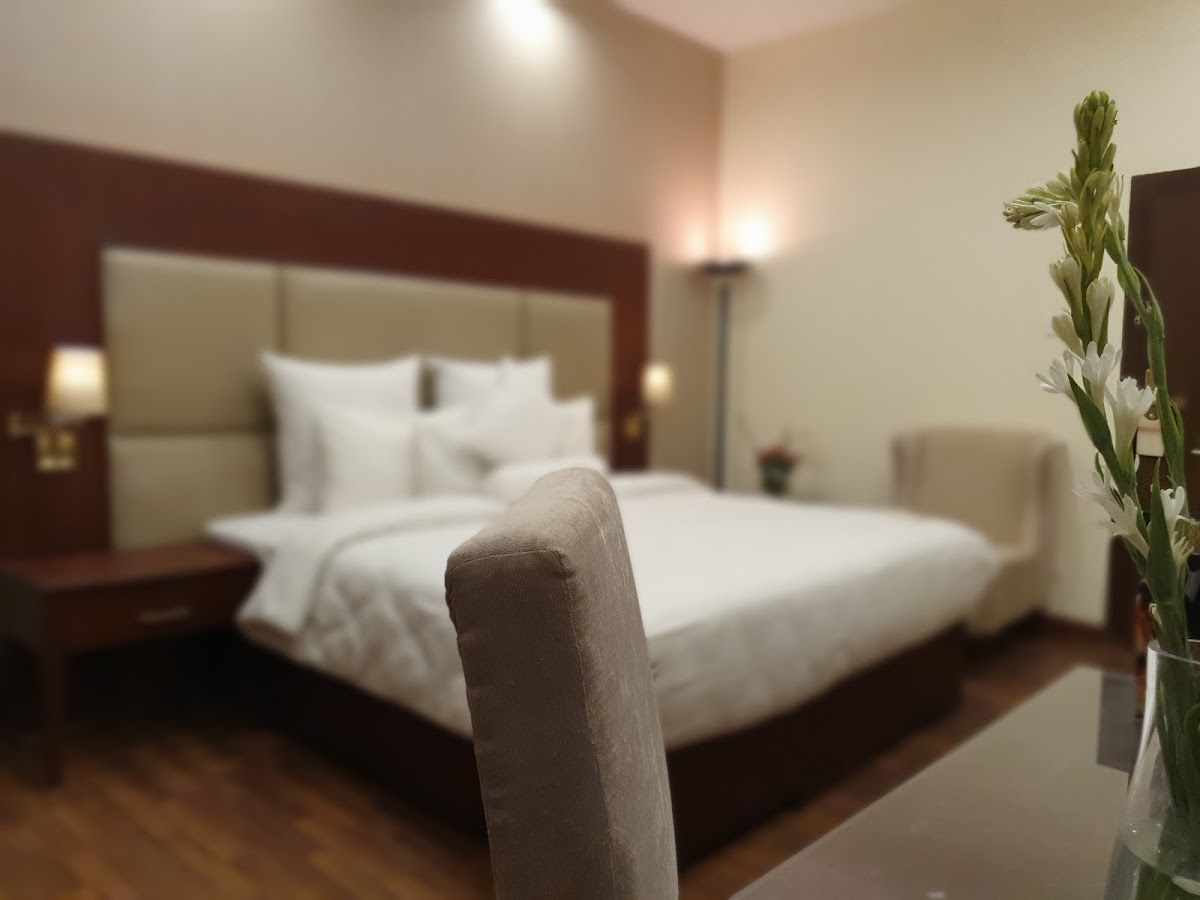 Room 8