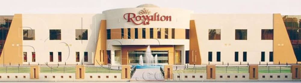Royalton Hotel Faisalabad .