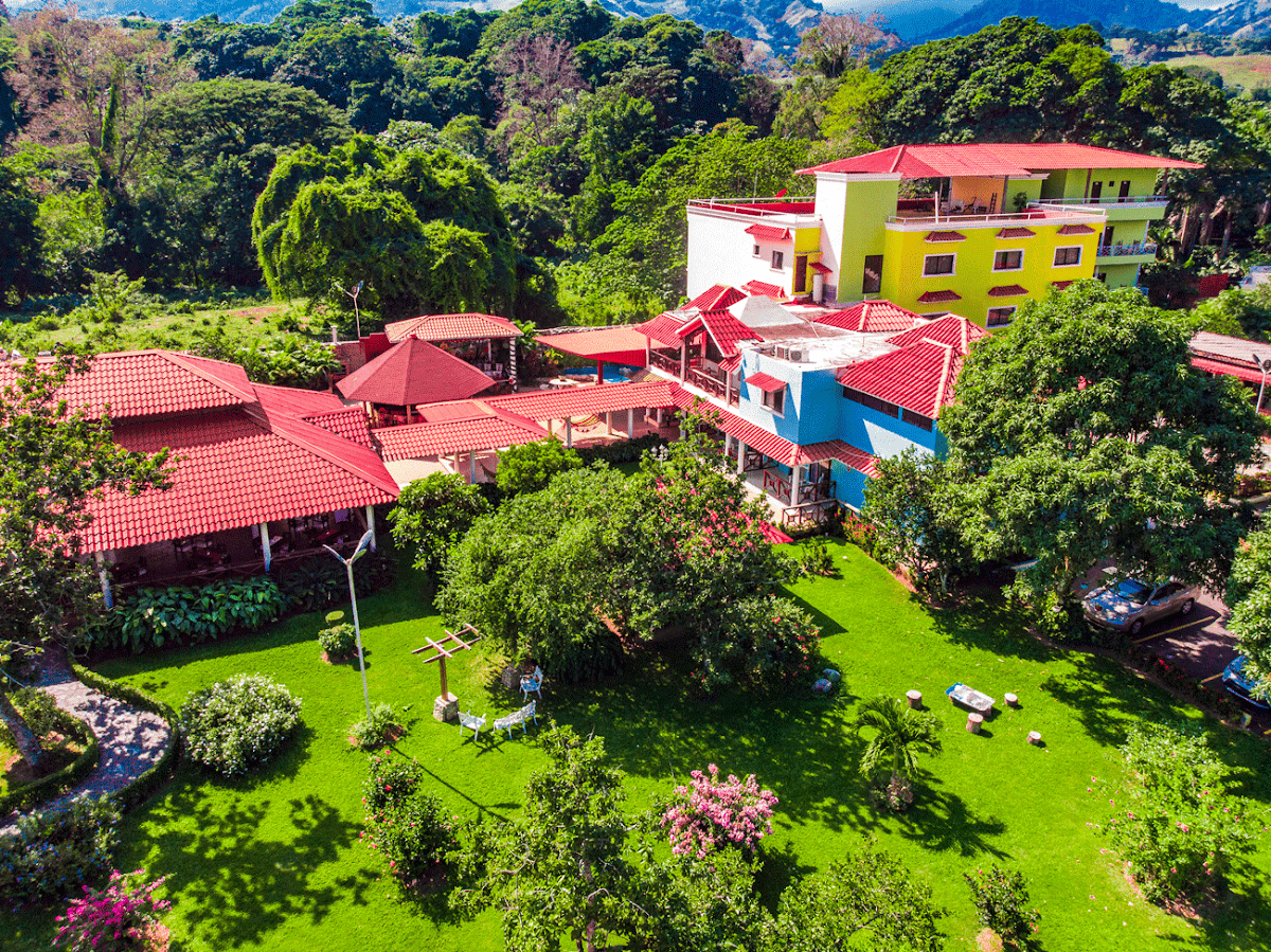 Rancho Guacamayo Hotel & Restaurante