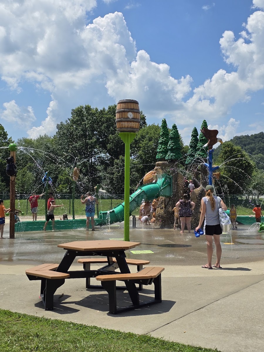 Sheltowee Falls Splash Pad