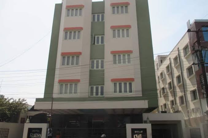 Hotel Ratna
