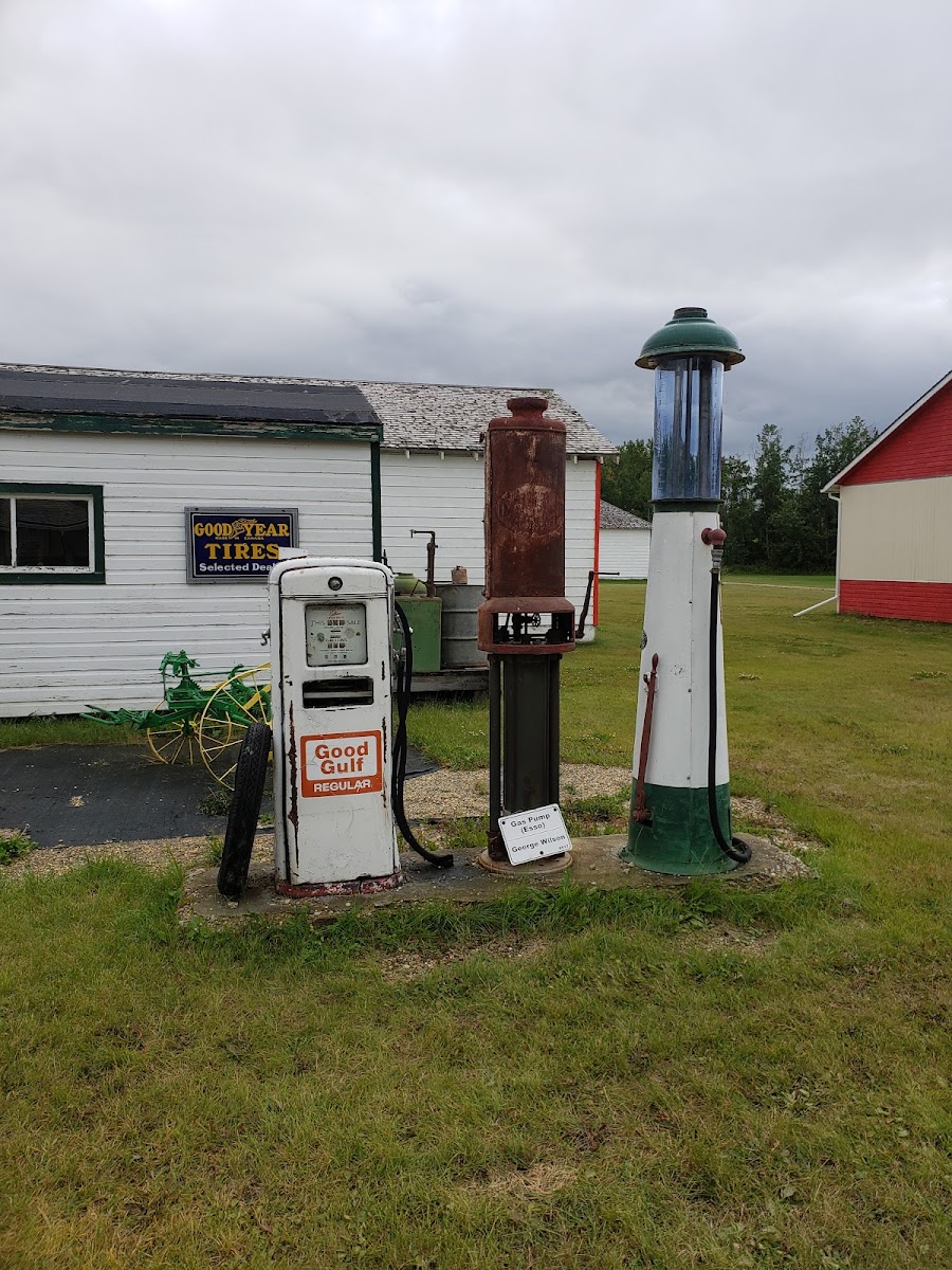 Lac Cardinal Regional Pioneer Village Museum