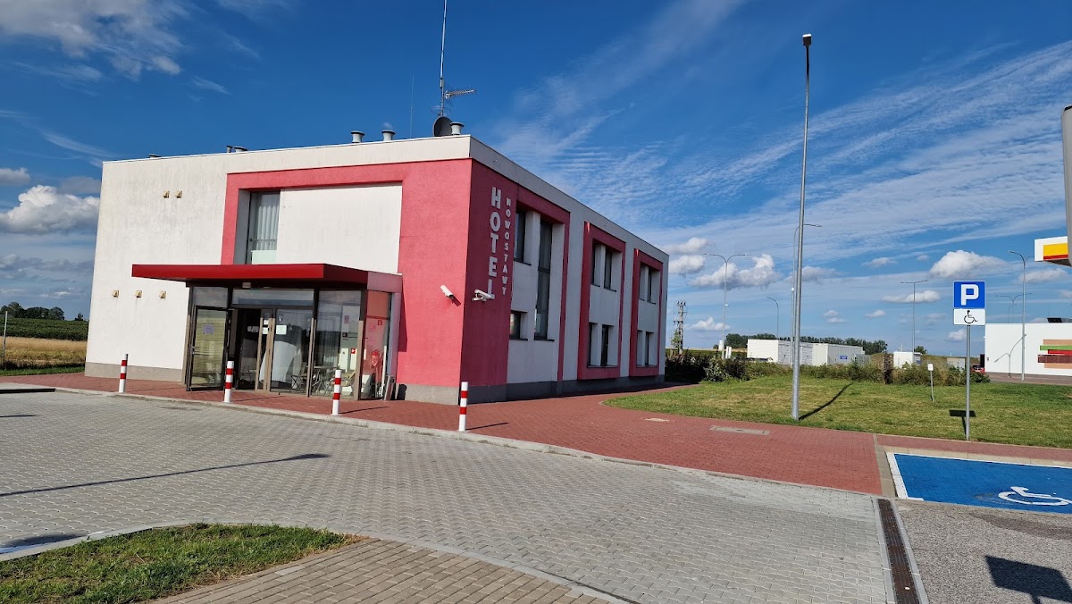 Hotel Nowostawy