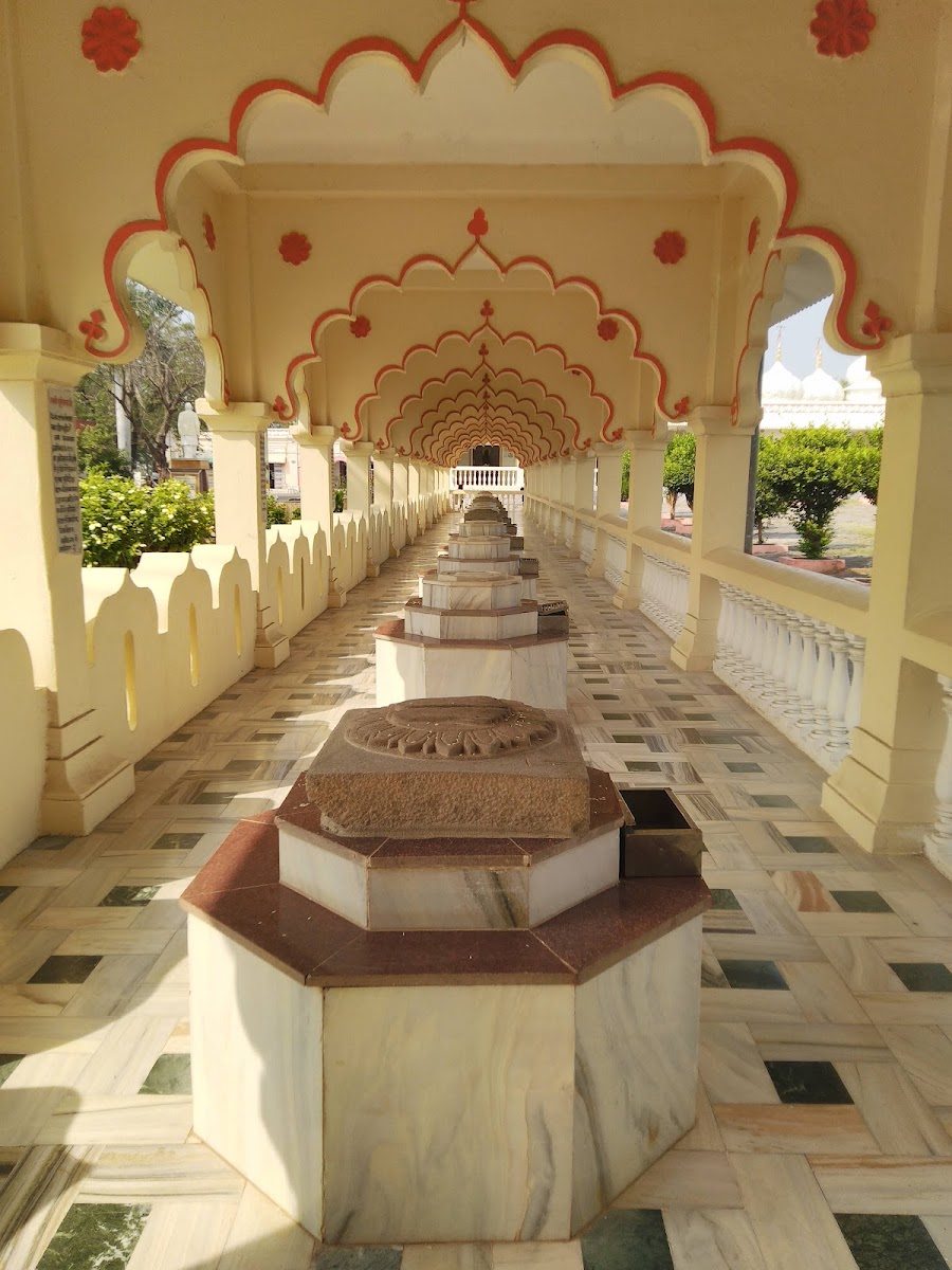 Gommatgiri Digambar Jain Mandir