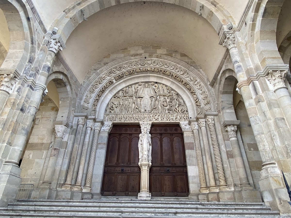 Saint-Lazare Cathedral