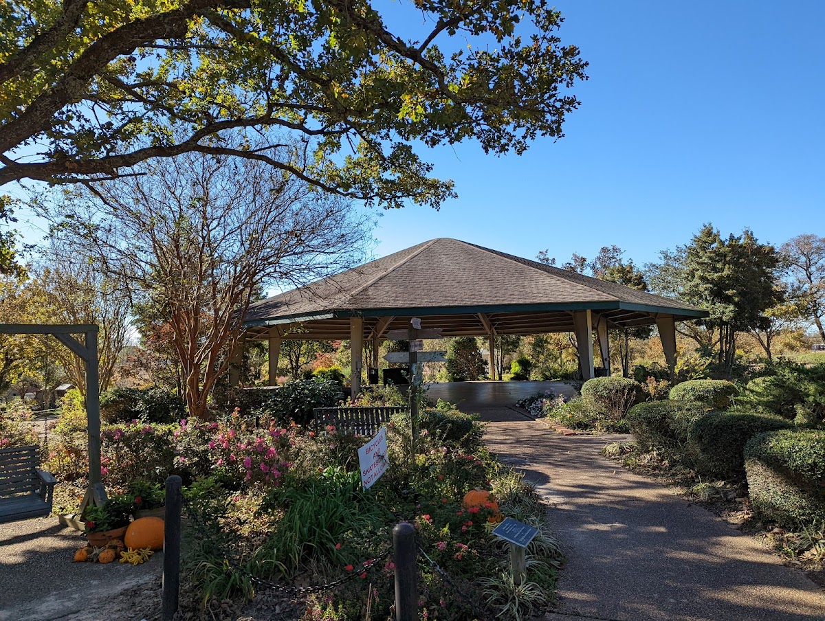 East Texas Arboretum