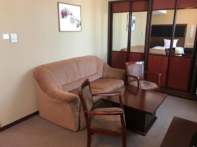 Room 8