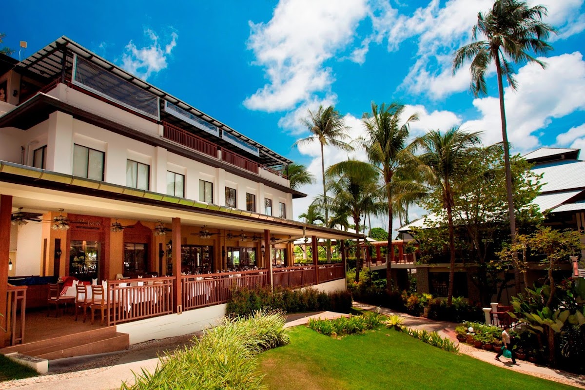 Horizon Karon Beach Resort & Spa