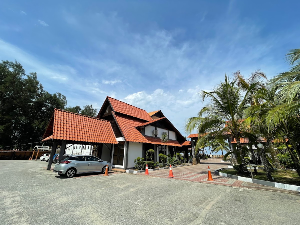 DSH Batu Burok Beach Resort