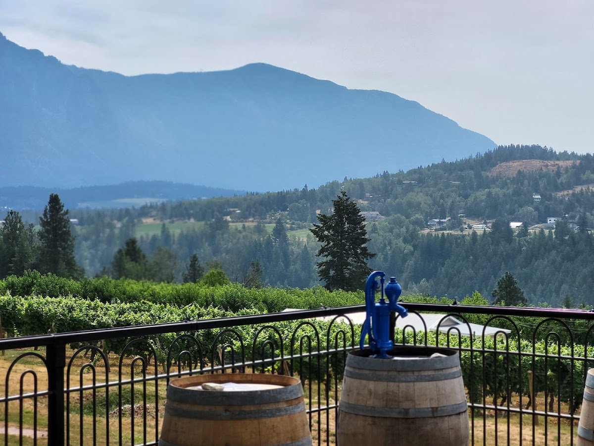 Skimmerhorn Winery & Vineyard Ltd