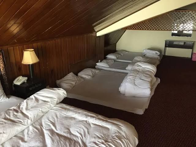 Room 4