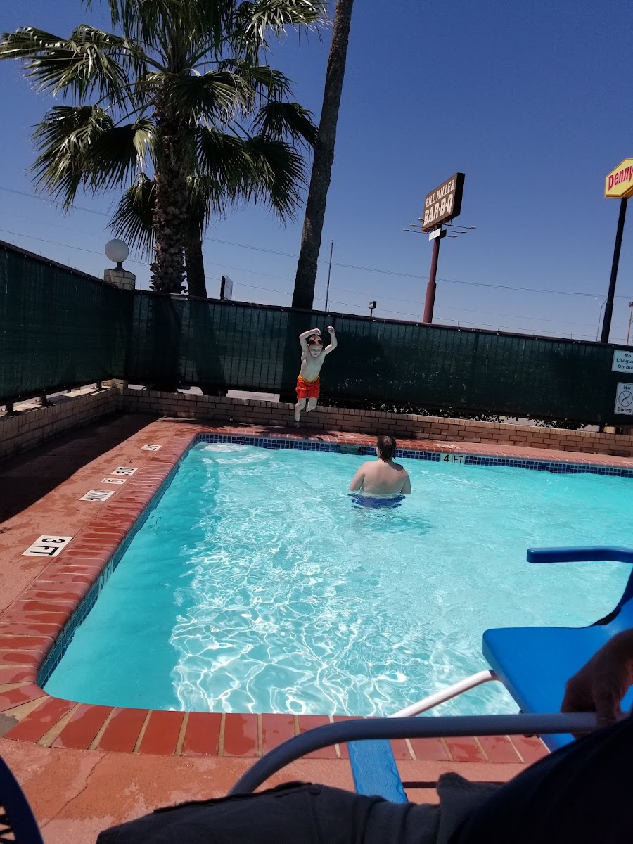 Ramada by Wyndham San Antonio Near SeaWorld/Lackland AFB photo 3