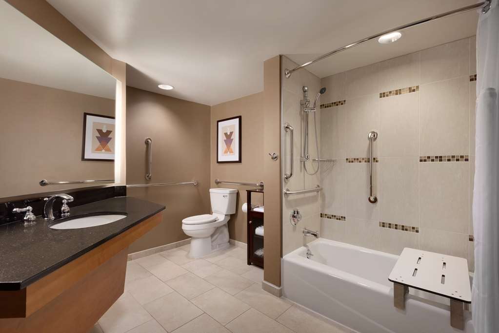 Hilton Arlington photo 3