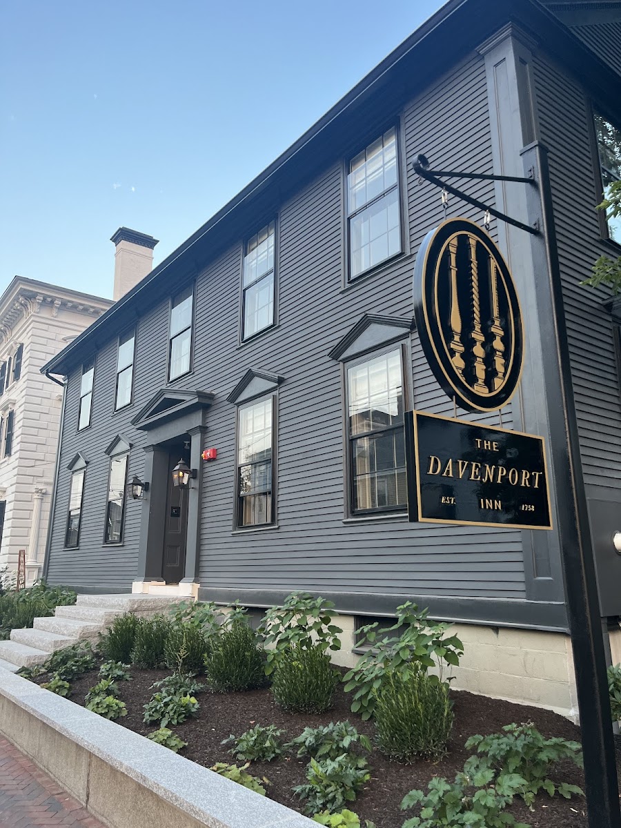 The Davenport Inn