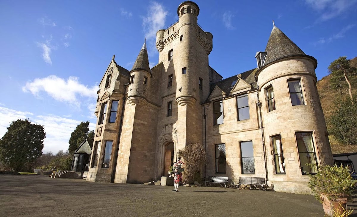 Broomhall Castle Restaurant & Hotel