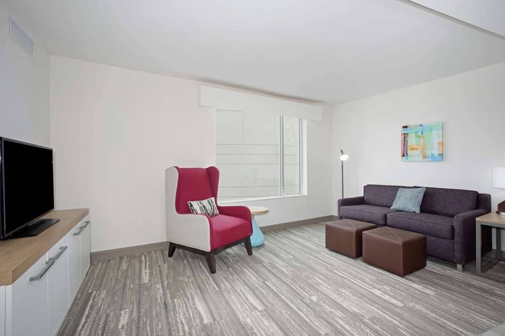 Hilton Garden Inn Omaha Aksarben Village photo 3
