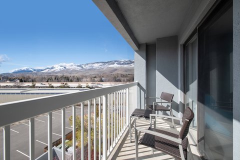 Courtyard by Marriott Reno photo 3