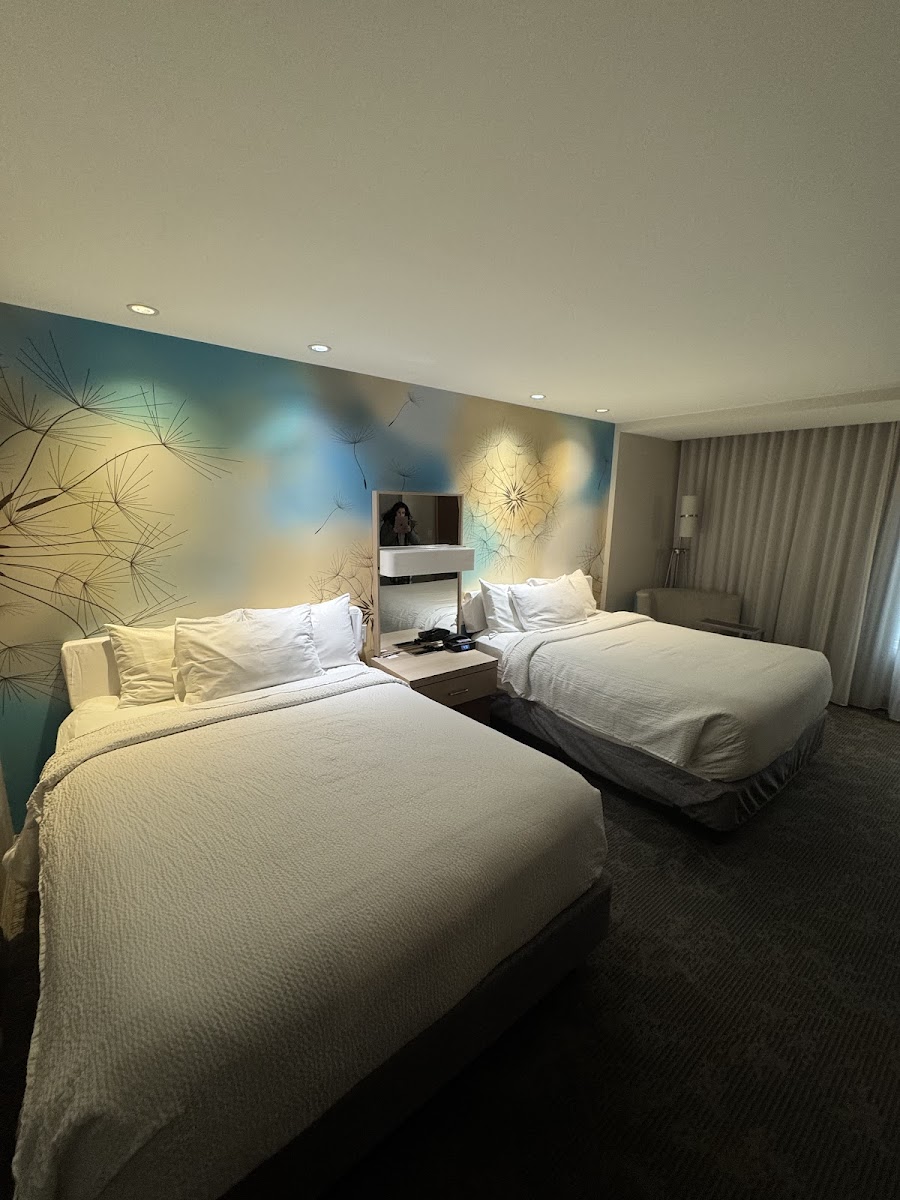 Courtyard by Marriott Toronto Mississauga/West photo 2