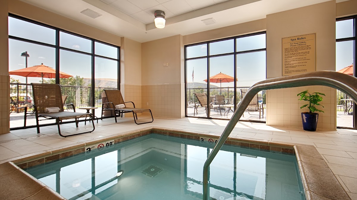 Best Western Plus Dayton Hotel & Suites photo 3