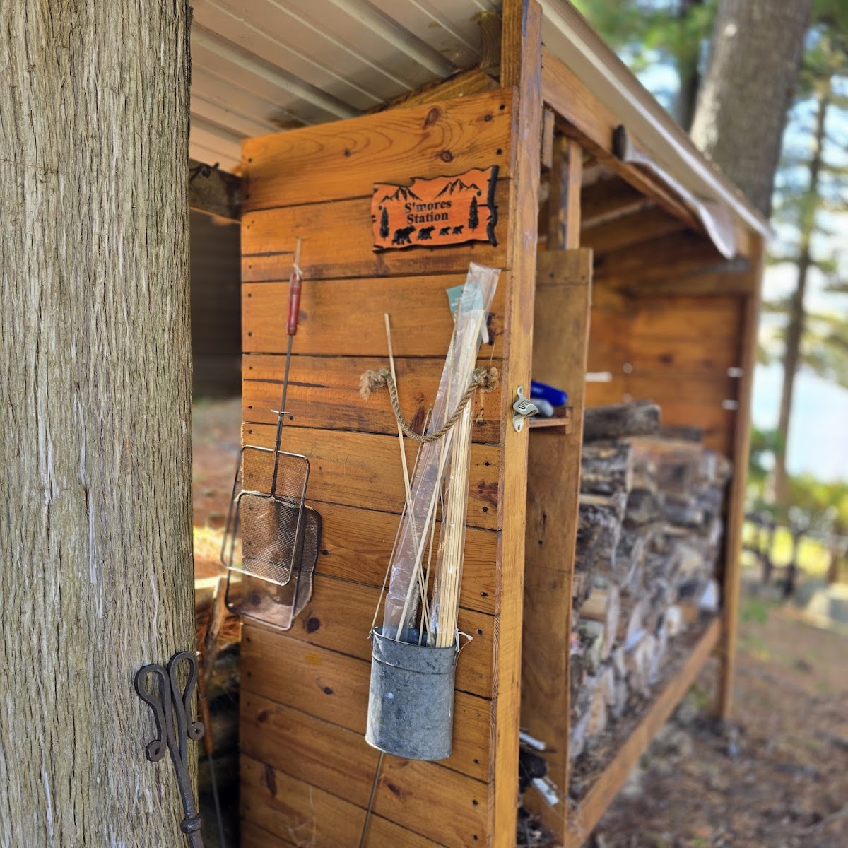 Paddler's Rest Lakefront Cabins and Motel