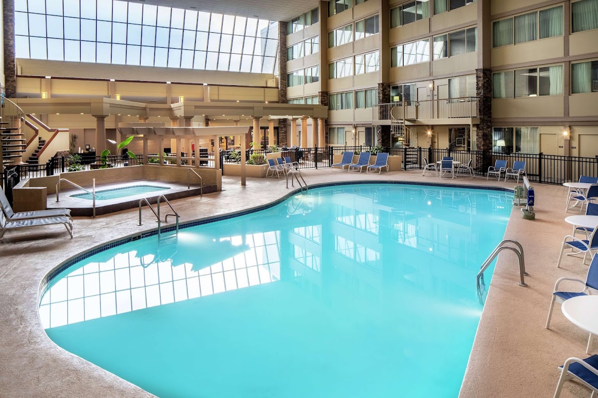 Wyndham Garden Westlake photo 3