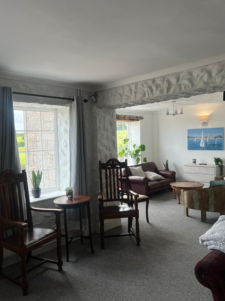 Tŷ Dderw Country Inn Book Direct to Save photo 3