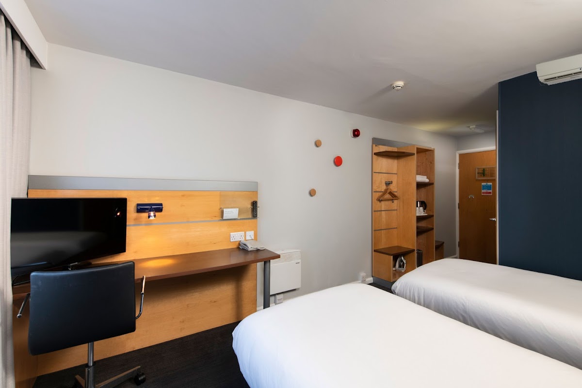Holiday Inn Express Taunton East by IHG photo 3