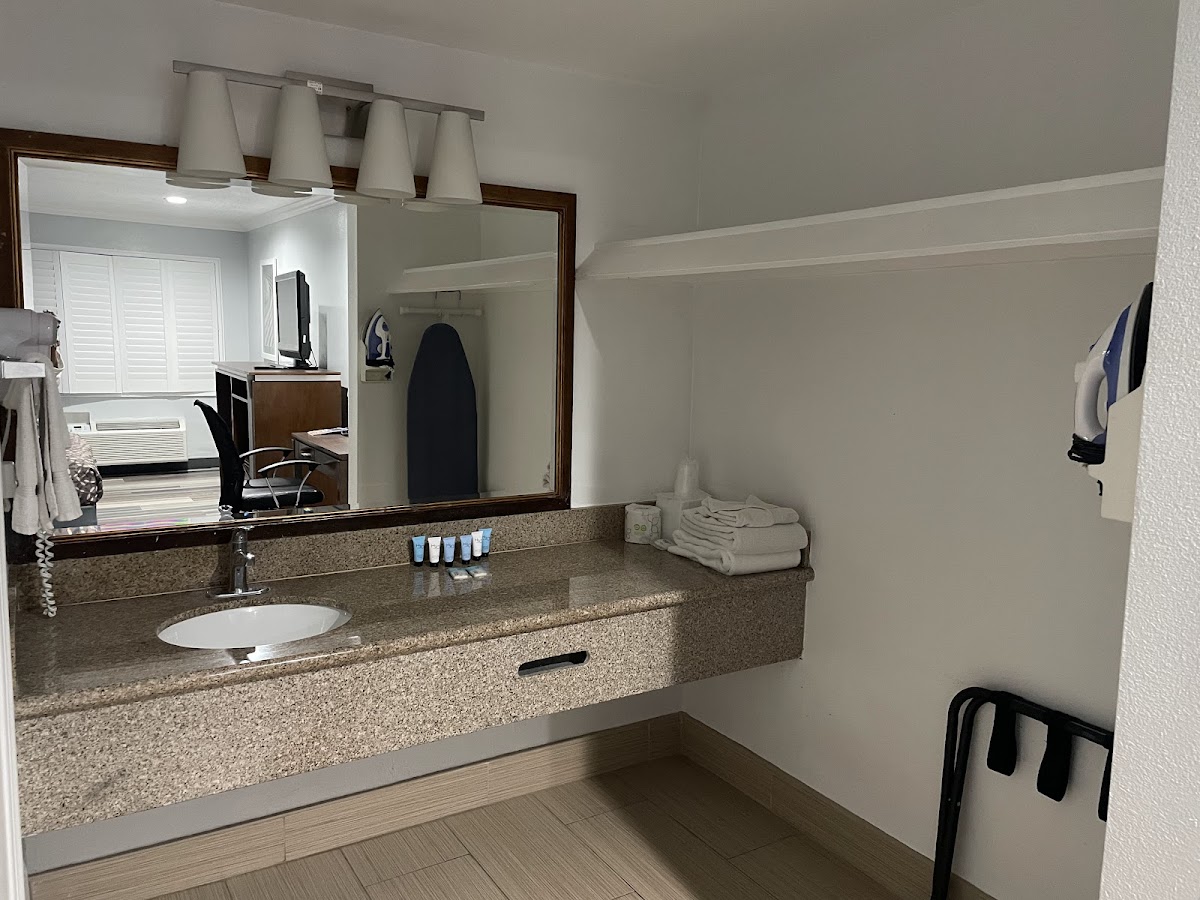 Hotel Pacific Manhattan Beach photo 3