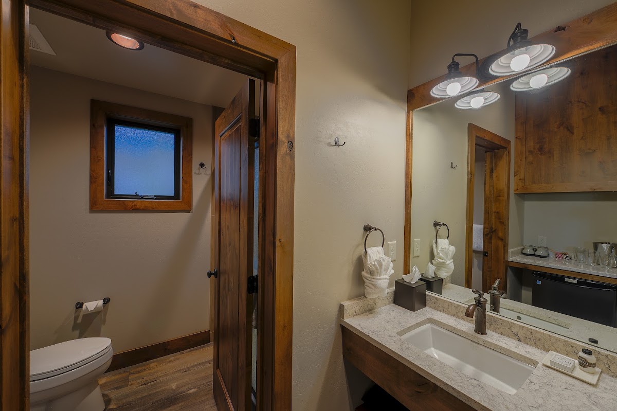 Golden Stone Inn photo 3