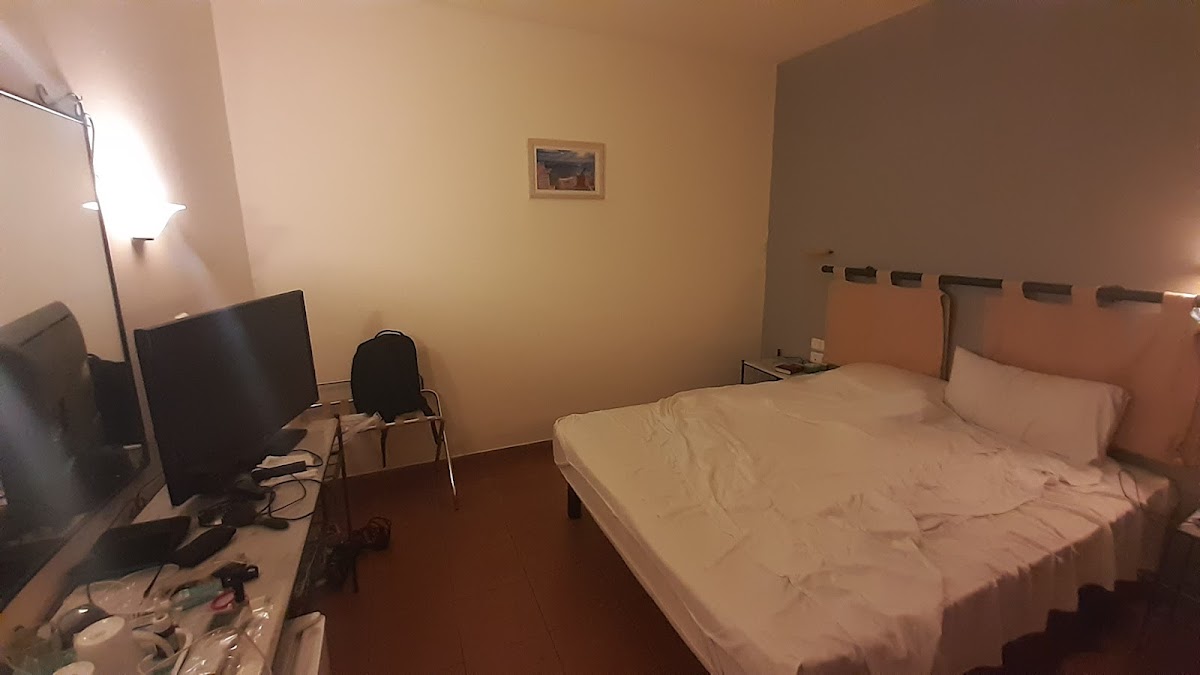 Room 9