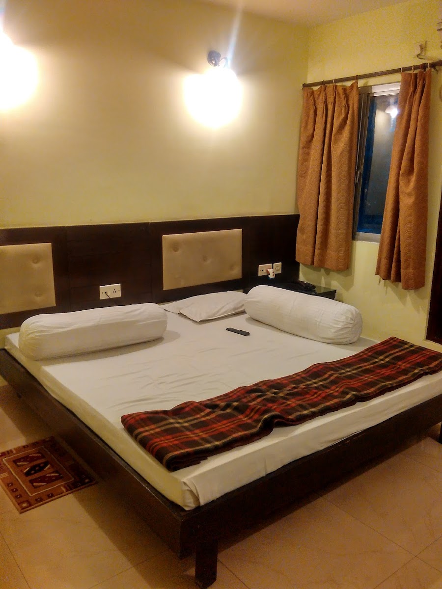 Room 8