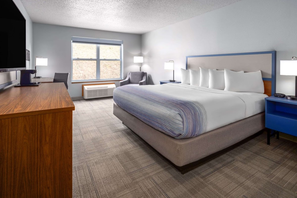 AmericInn by Wyndham Iron Mountain photo 3