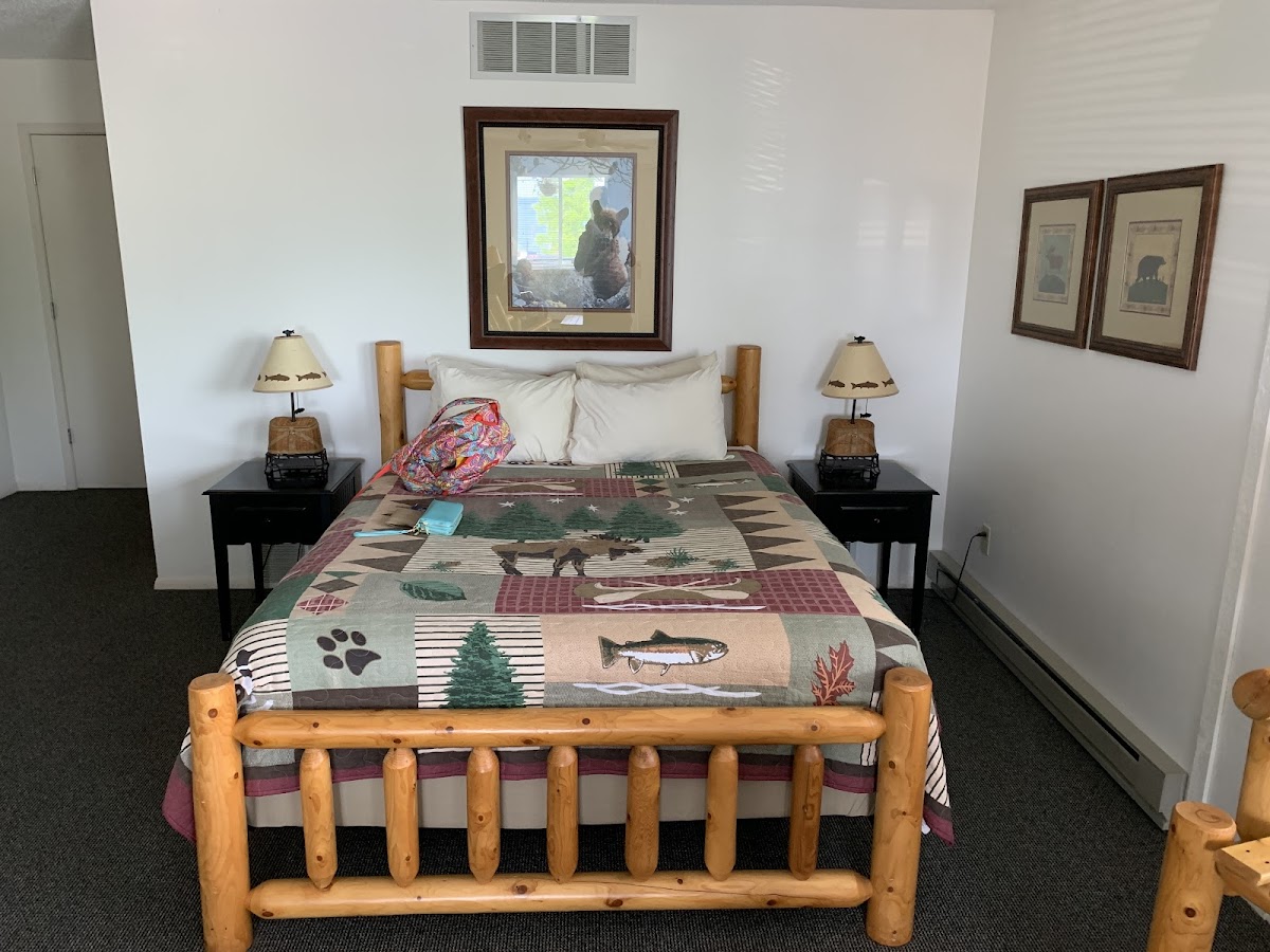 Harbor's Edge Motel