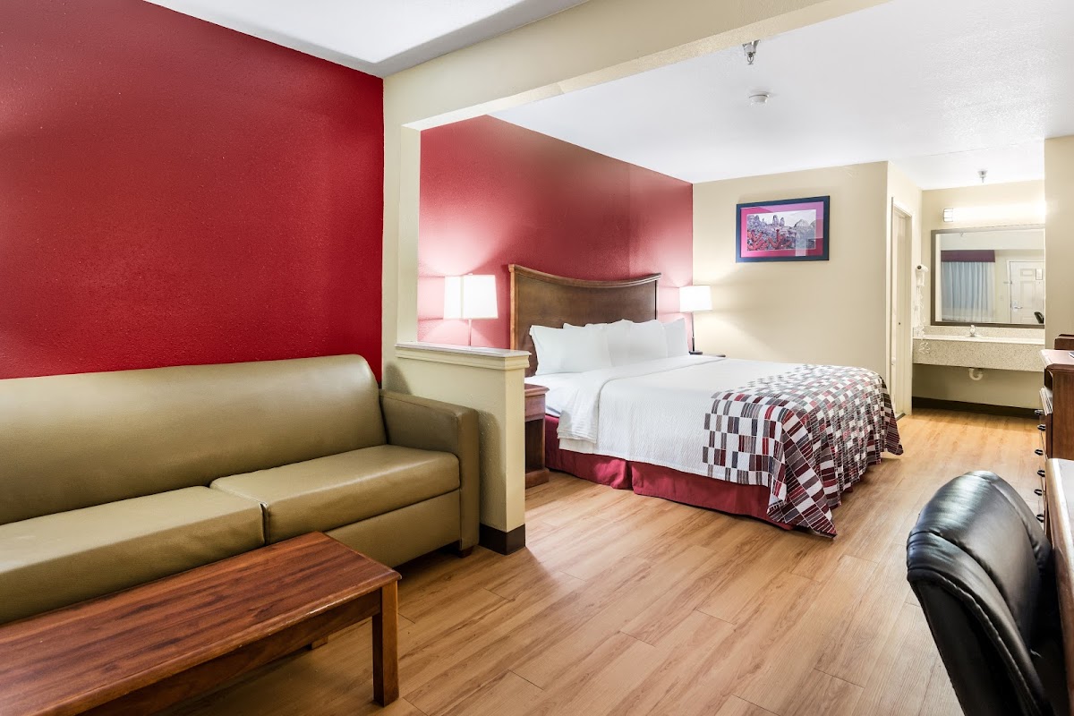 Red Roof Inn Conroe North-Willis photo 3