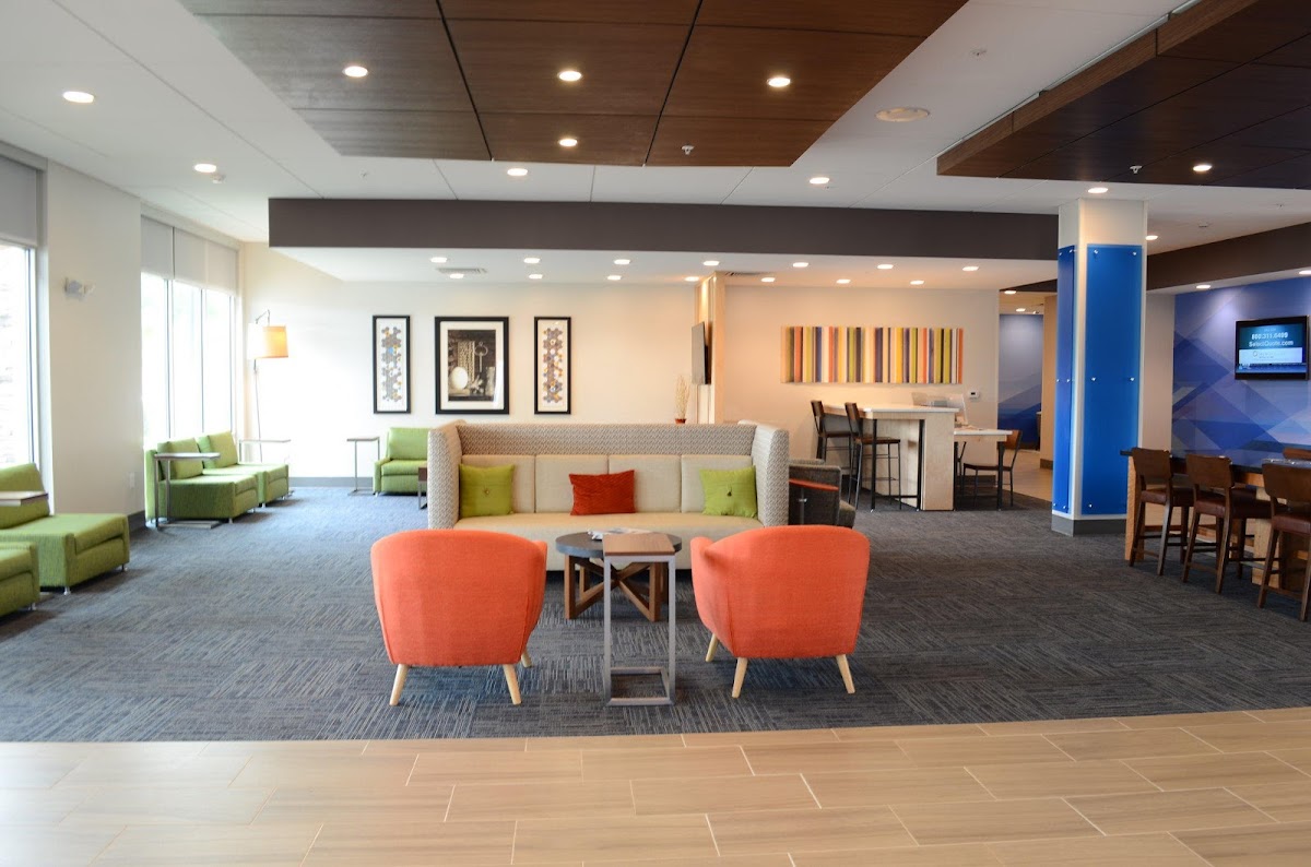 Holiday Inn Express & Suites Charlotte NE - University Area by IHG photo 3