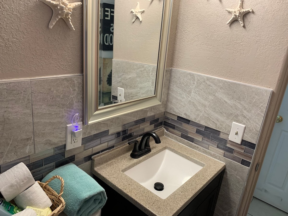 Michael’s Surfside Cabanas photo 3