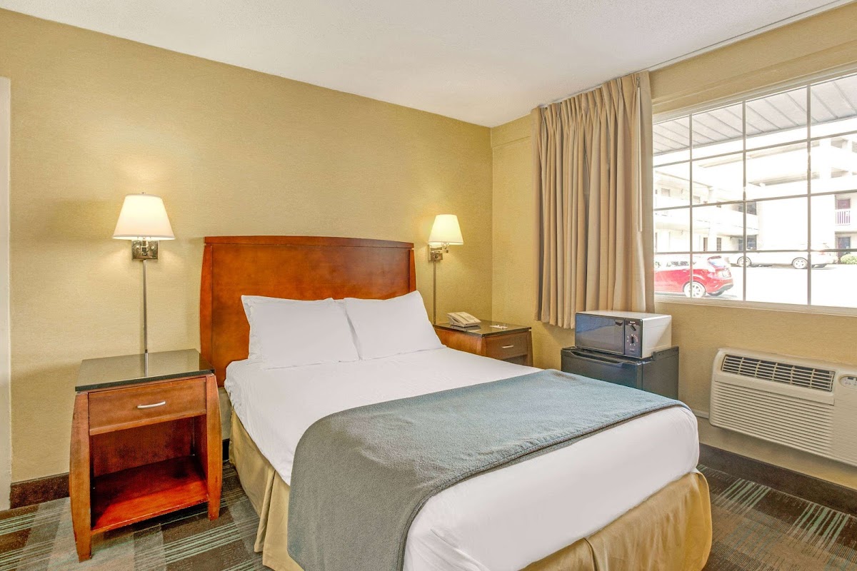 Travelodge by Wyndham Silver Spring photo 2