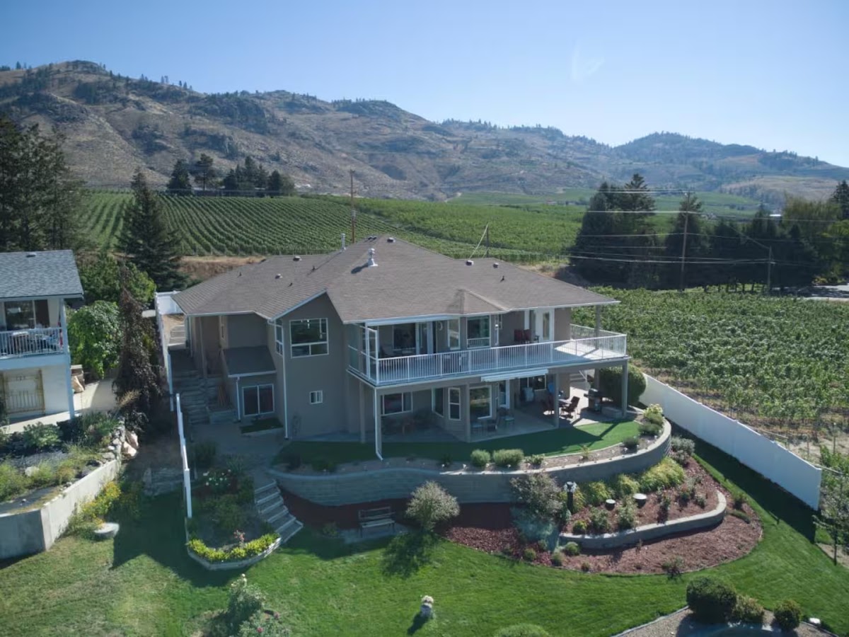 Grapeview House on Airbnb
