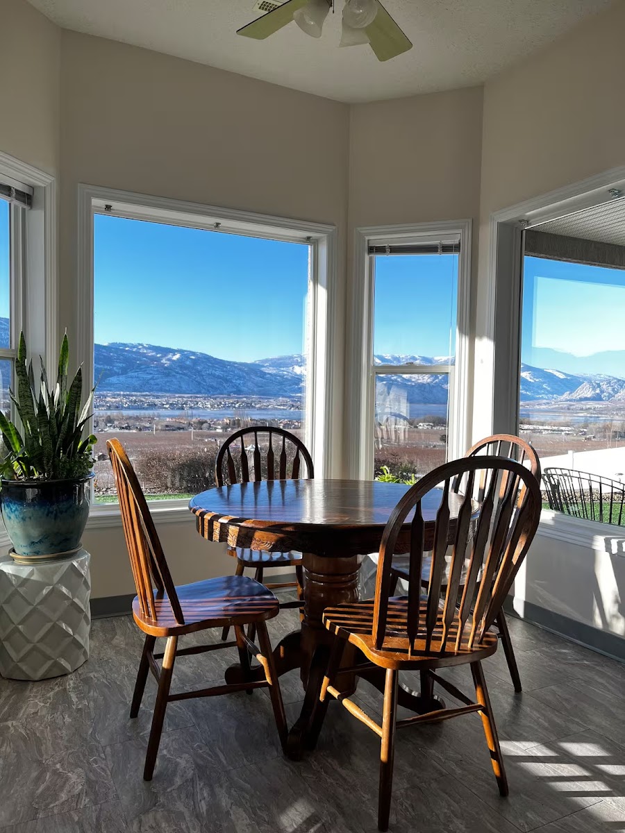 Grapeview House on Airbnb photo 3