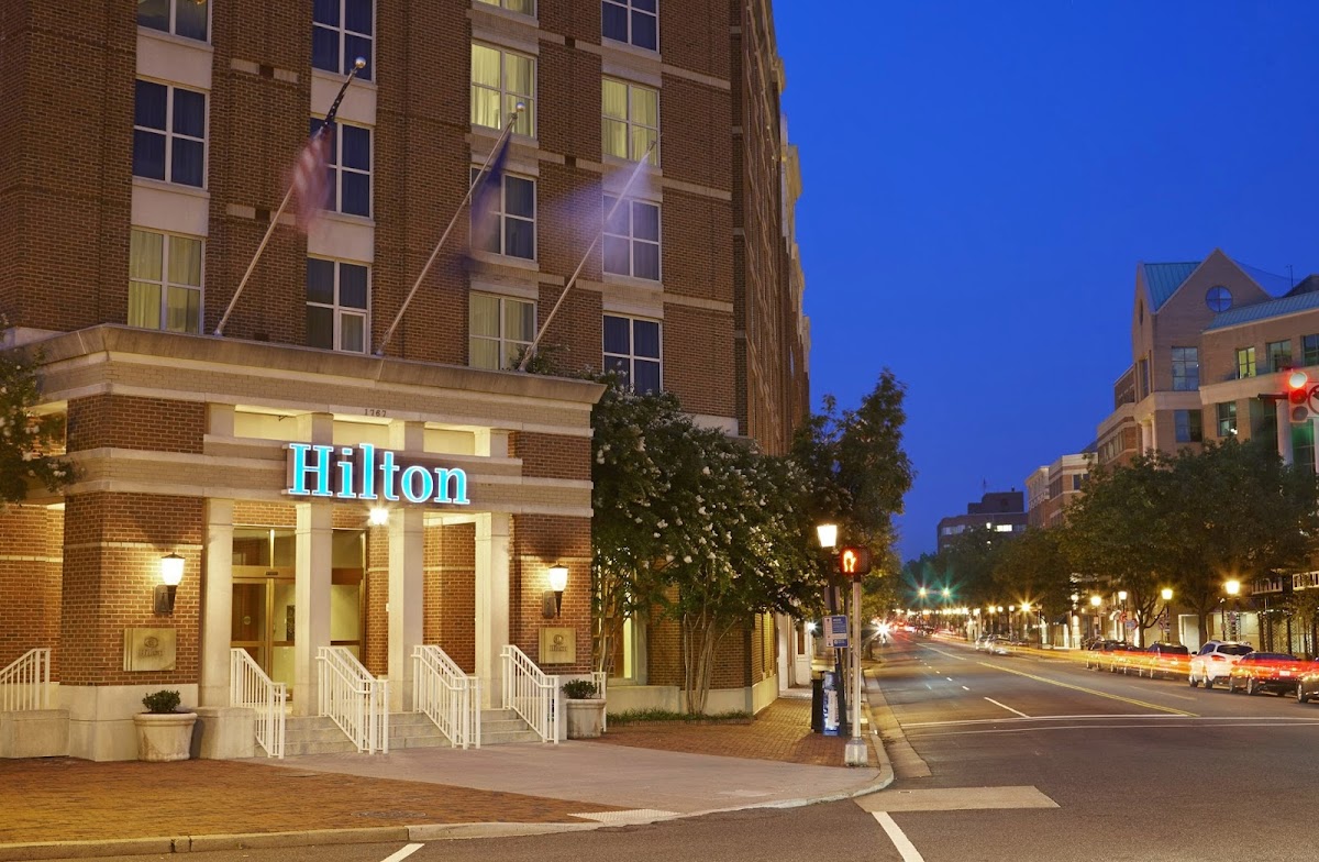Hilton Alexandria Old Town photo 2