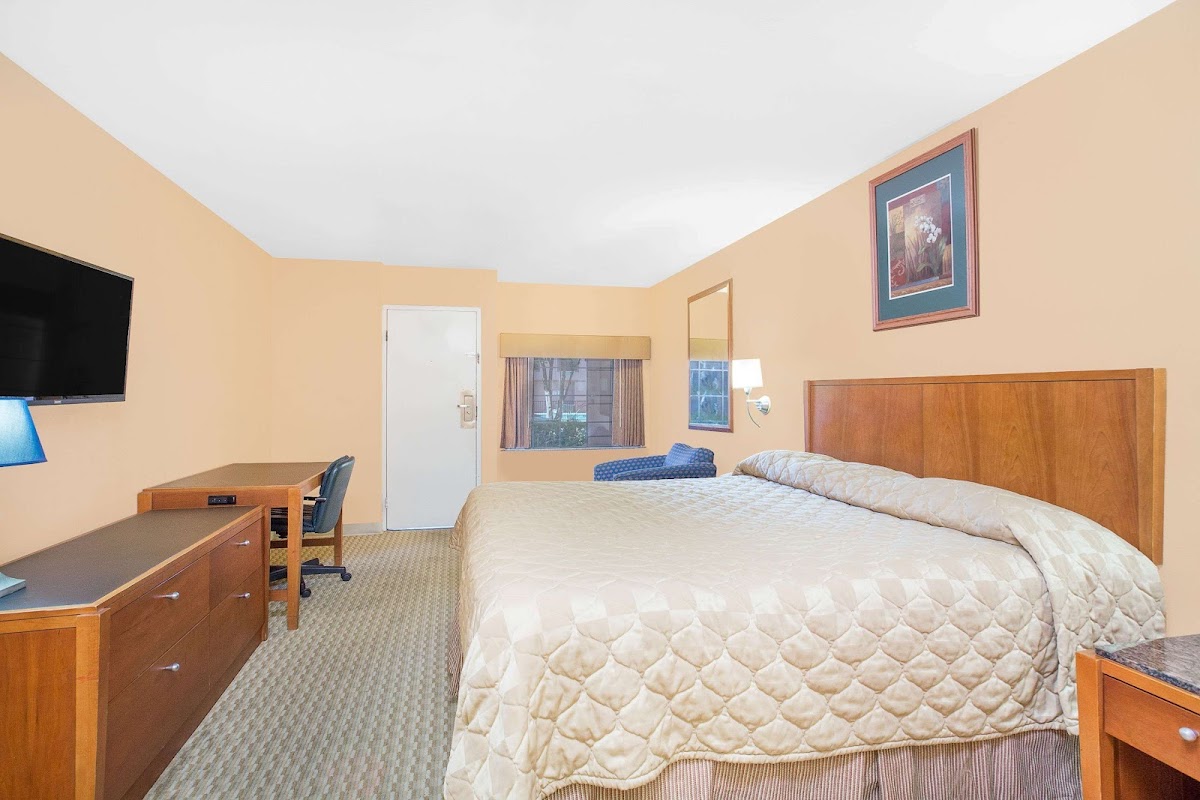 Super 8 by Wyndham San Angelo photo 2