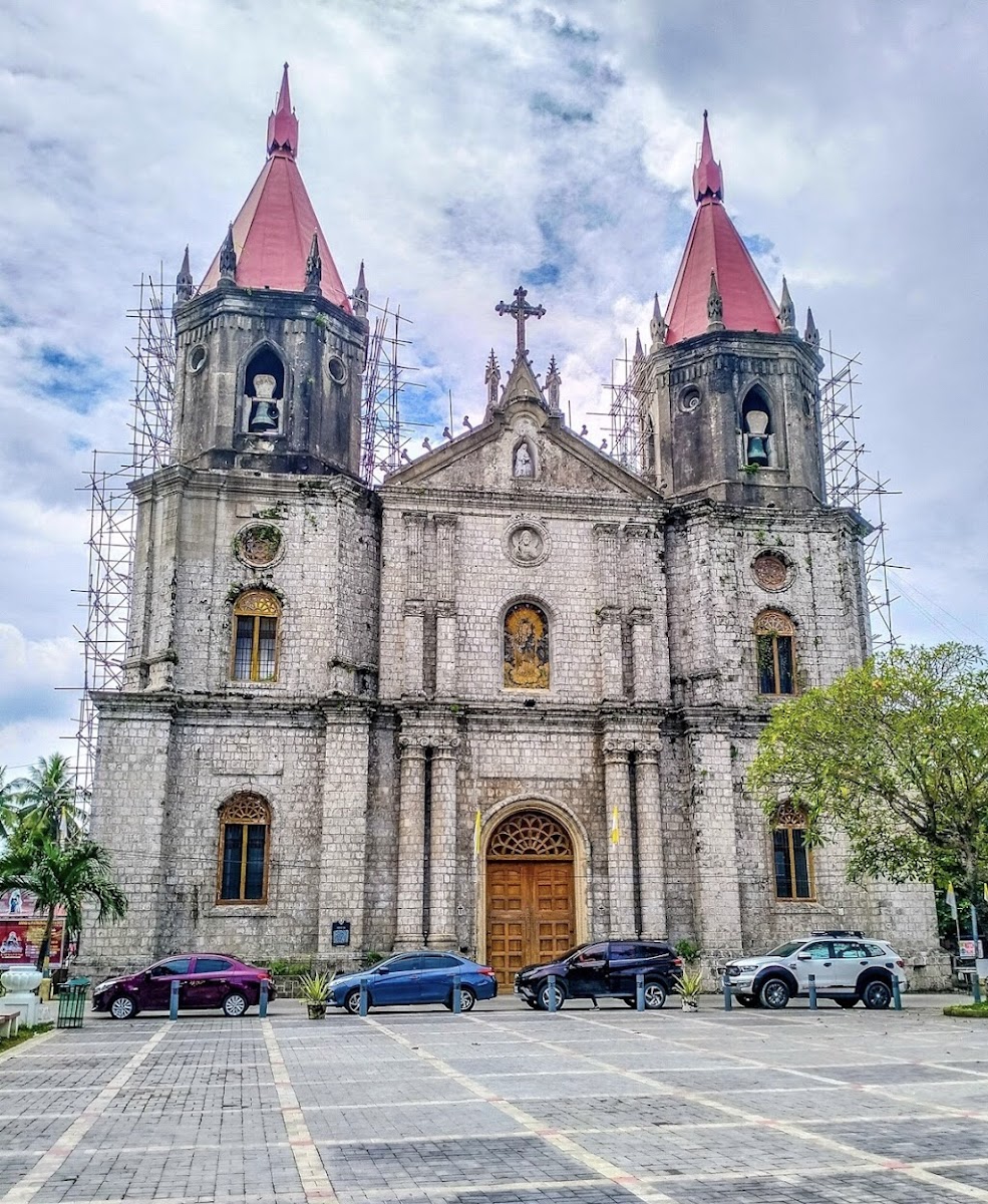 Santa Ana Parish of Molo | Molo Church