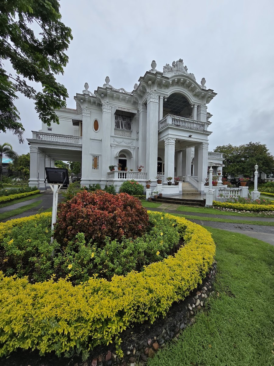 Nelly Garden Mansion