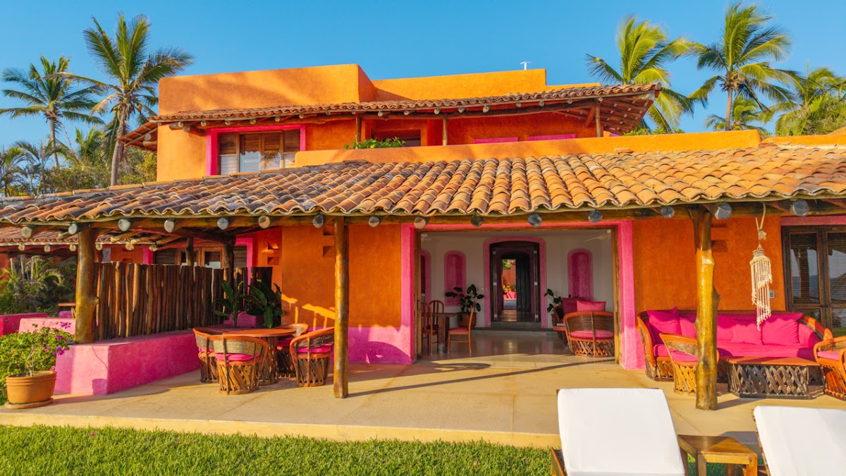 Las Alamandas photo 3
