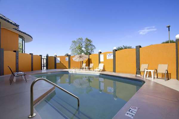 Days Inn & Suites by Wyndham Duncan/Spartanburg photo 3