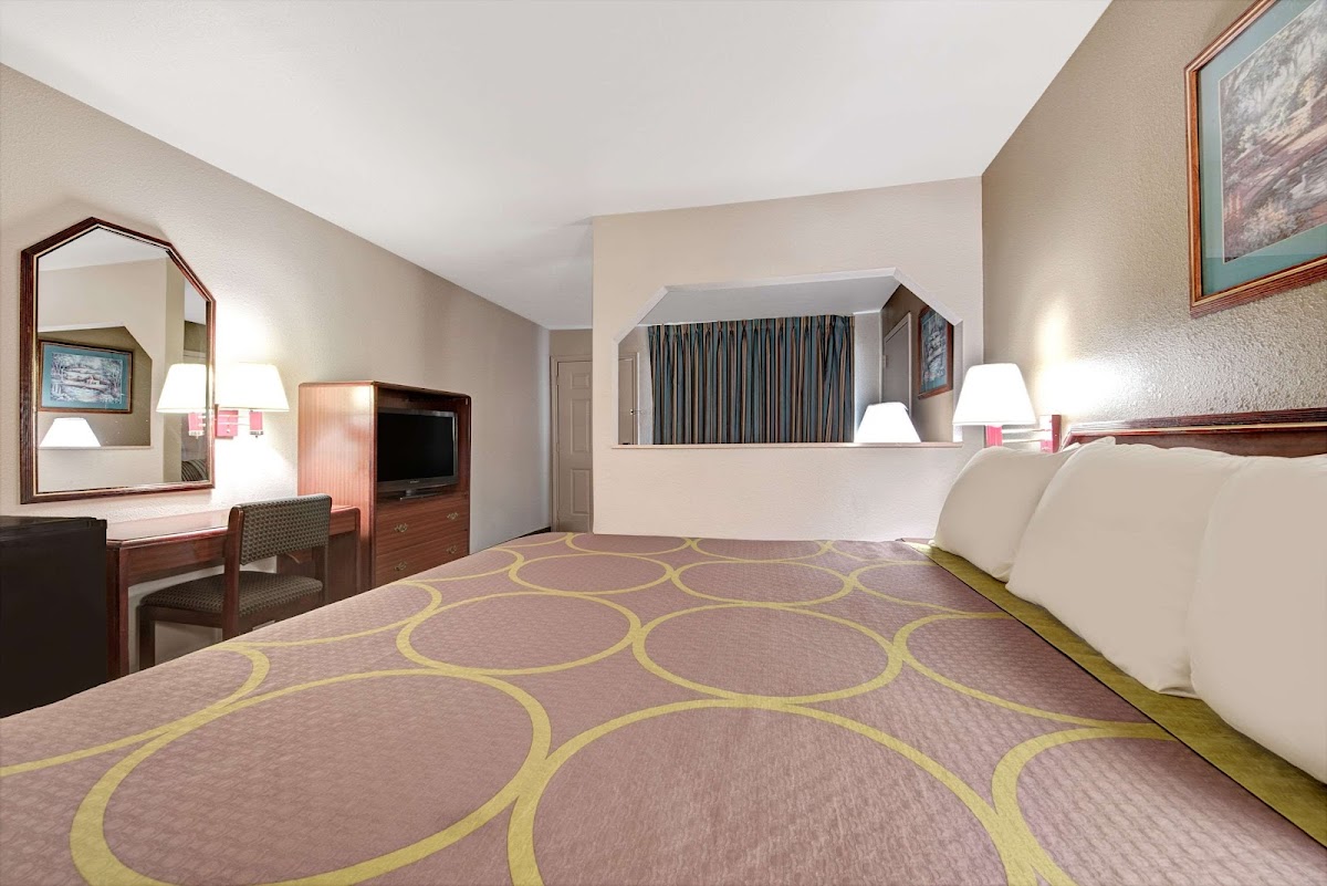 Super 8 by Wyndham Richardson Dallas photo 2
