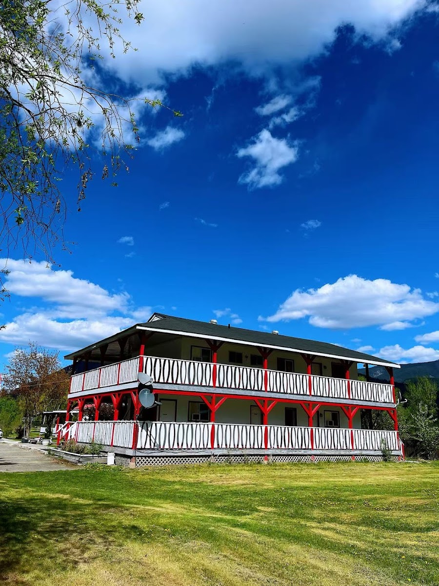 Rivermount Motel & Campground