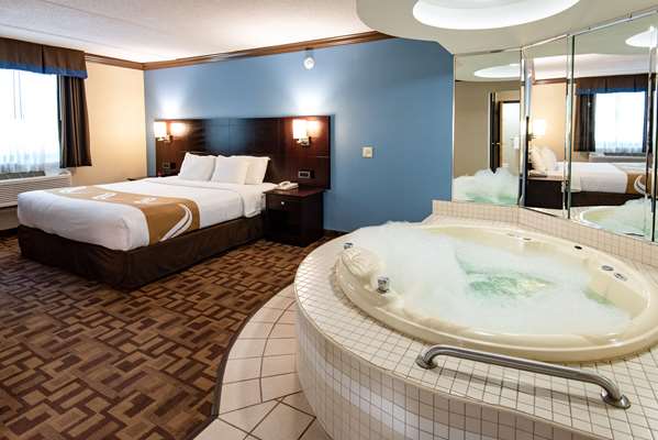 Quality Inn & Suites Quakertown-Allentown photo 2